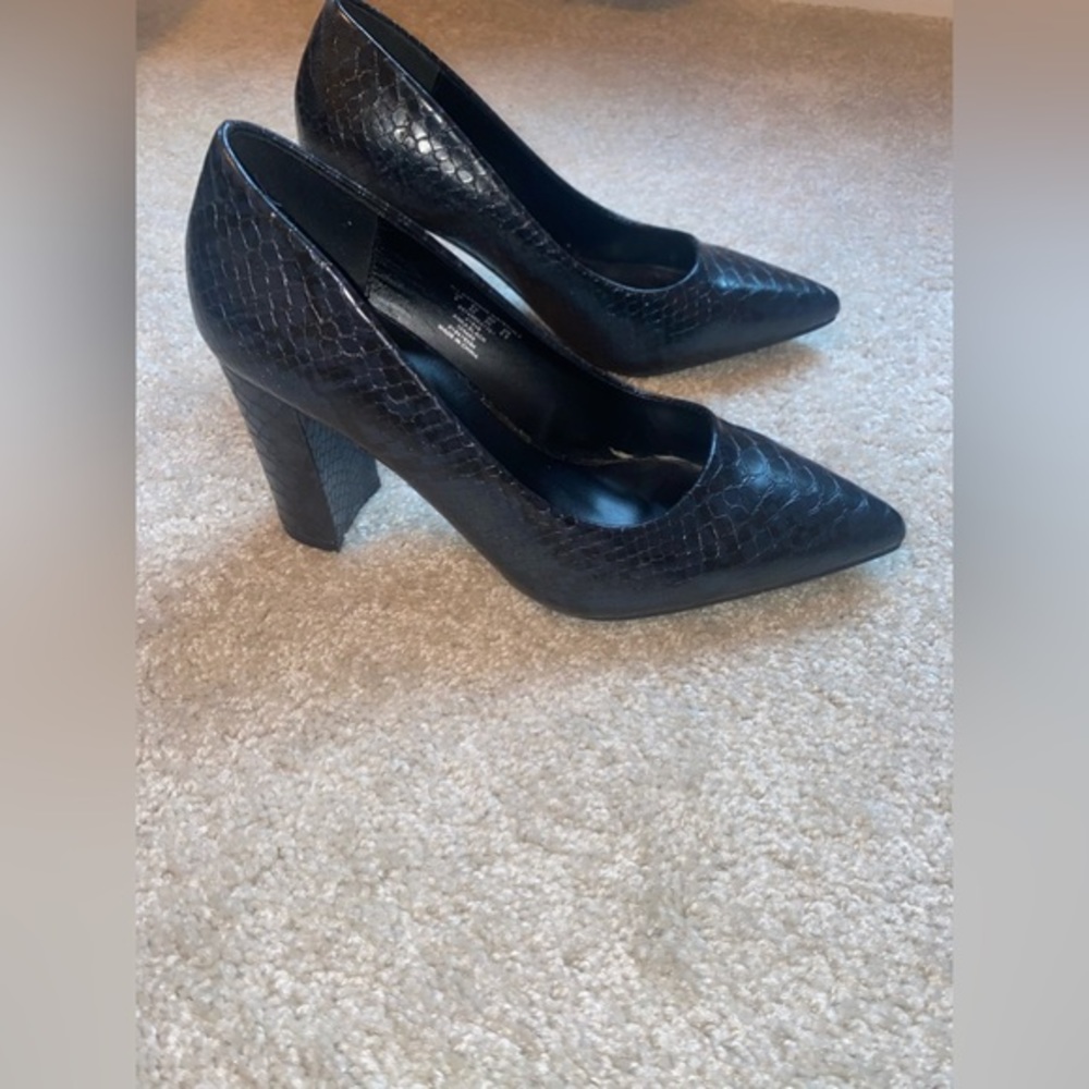 Olivia Miller black heels